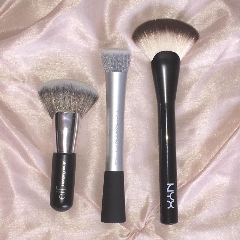 *Set of 3 Brushes*